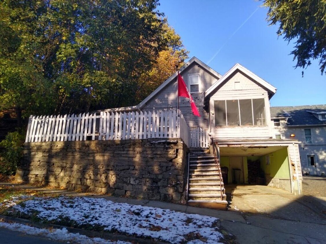Foto principal - 115 SW State St
