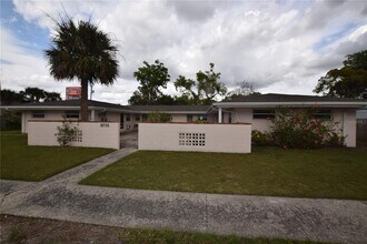 Building Photo - 1031 Royal Palm Ave