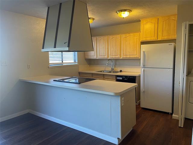 Foto del edificio - 5653 Phelps St