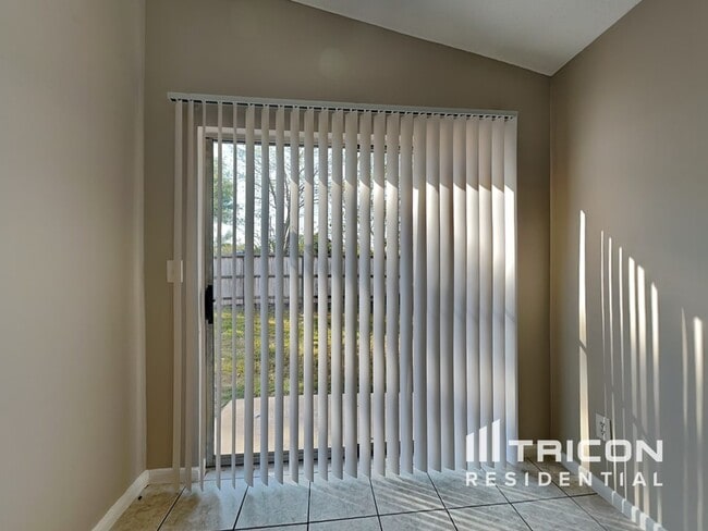 Building Photo - 3207 Boynton Dr
