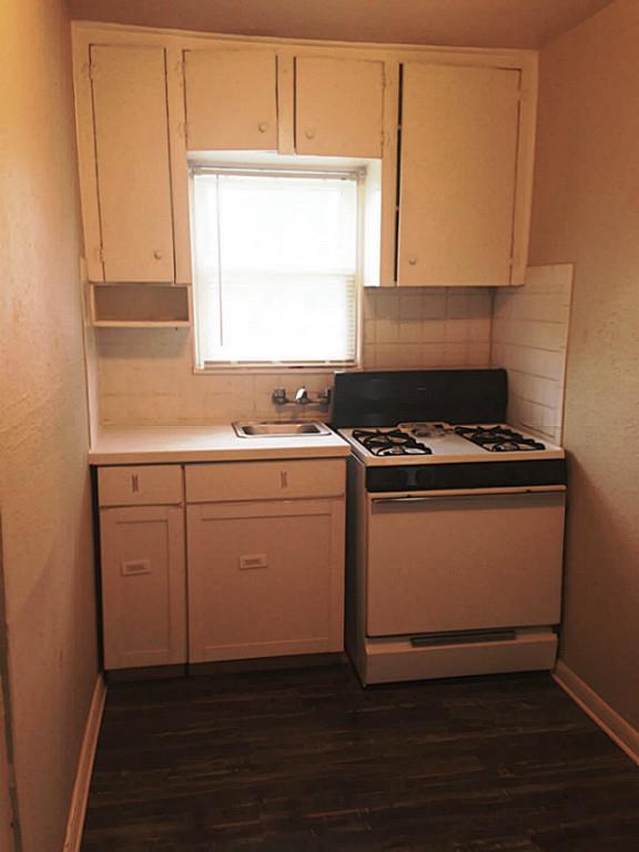 Building Photo - 4421 Pease St