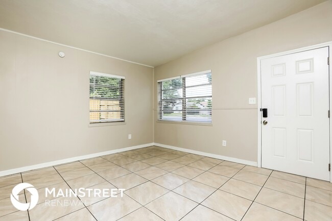 Building Photo - 6234 Balboa Dr