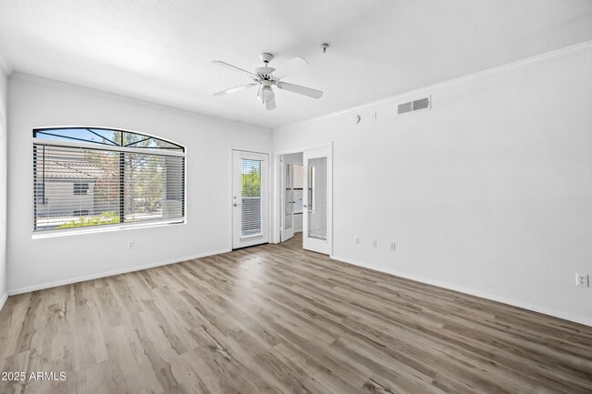 Foto del edificio - 15095 N Thompson Peak Pkwy