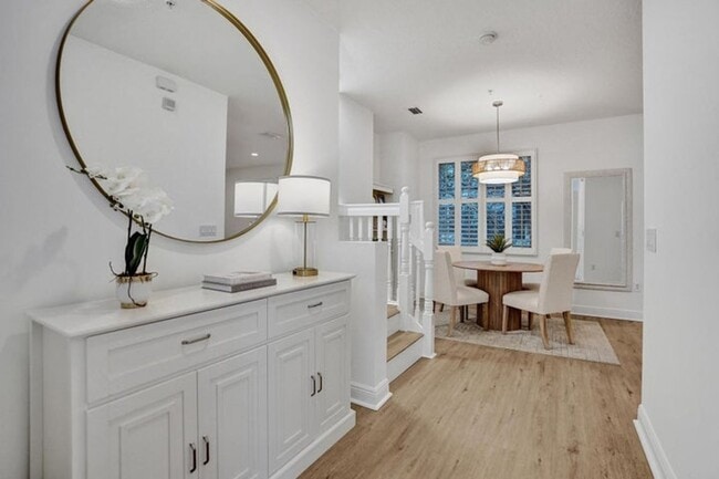 Foto del edificio - 642 NW 38th Cir