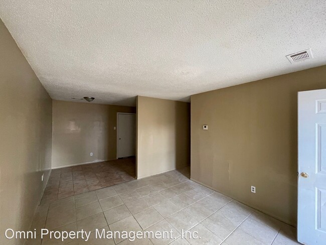 Building Photo - 3 br, 1 bath House - 4402 Sunny View Dr