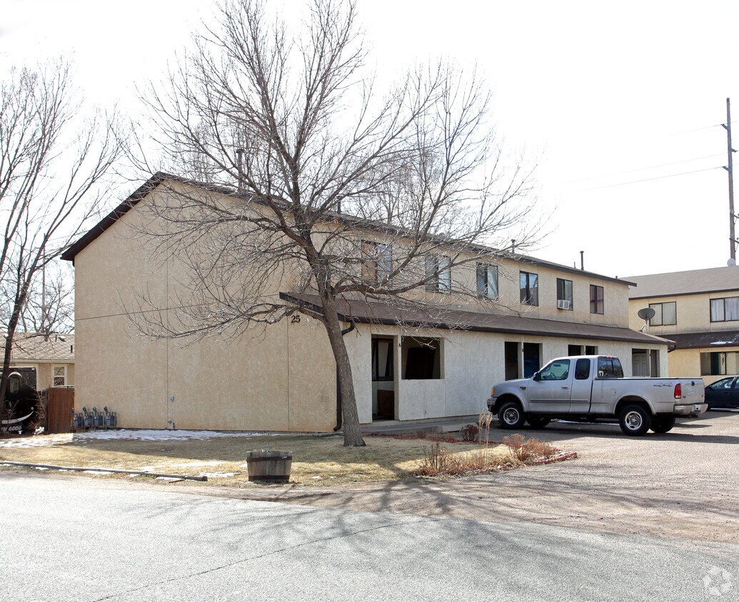 Primary Photo - 25-29 Sunflower Rd