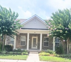 Building Photo - 147 Hatleyberry St
