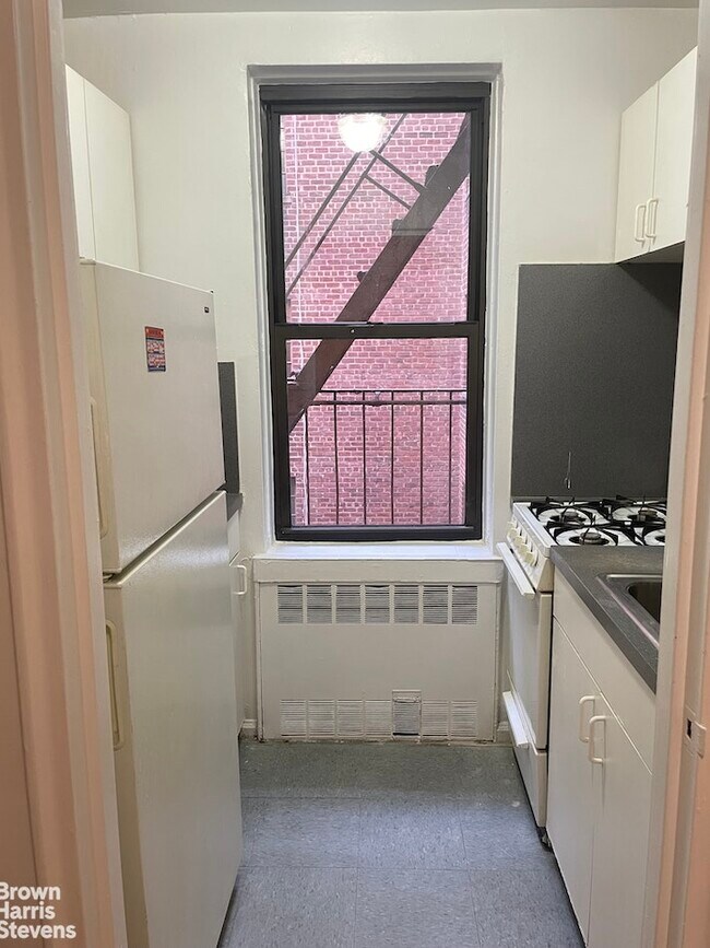 2929 Bainbridge Ave Unit 3G, The Bronx, NY 10458 Room for Rent in The