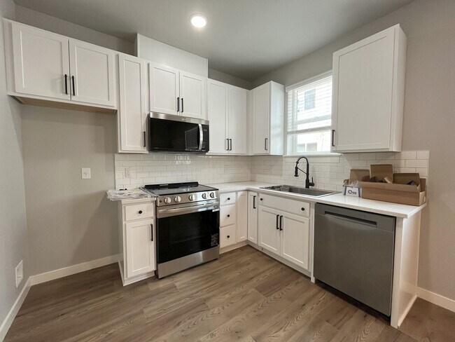 Foto del edificio - Chic 1-Bedroom with Granite Counters & Ope...