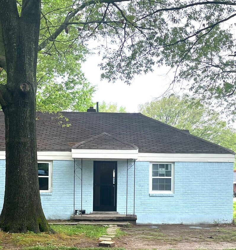 Primary Photo - Newly Remodeled 2 Bedroom Duplex !
