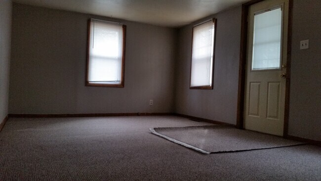 Living Room - 1301 Mary Ave