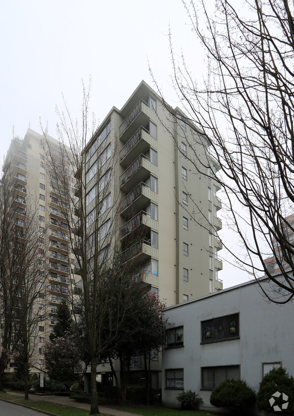Building Photo - Newport Apartments