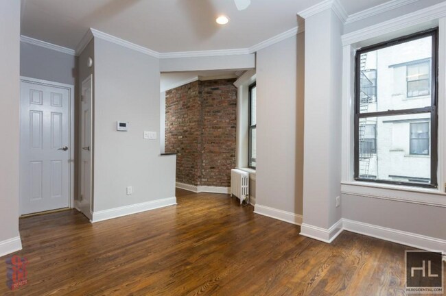 Building Photo - East 13th Street