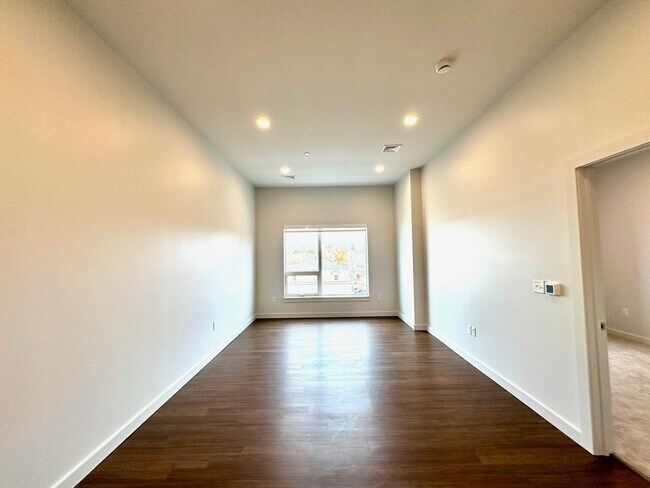 Foto del edificio - 45 E Central St