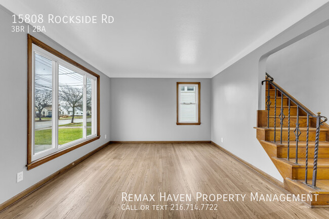 Foto del edificio - 15808 Rockside Rd