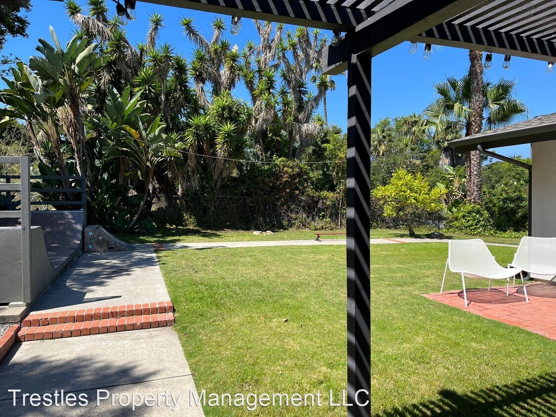 Building Photo - 3 br, 2 bath House - 2340 South Ola Vista