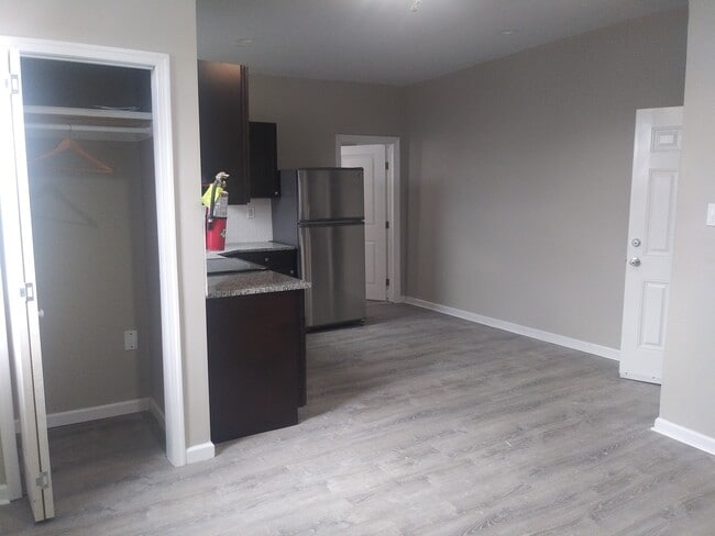 Eat in Kitchen & Pantry - 110 N 49th St