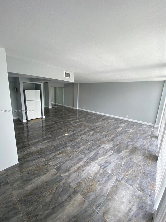 Foto del edificio - 2101 Atlantic Shores Blvd