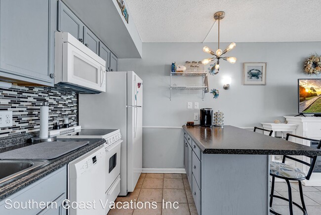 Building Photo - 1 br, 1 bath House - 5523 North Ocean Boul...
