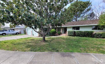 Building Photo - 426 Stanmar Dr