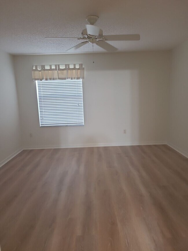 Building Photo - Villages Rental Property