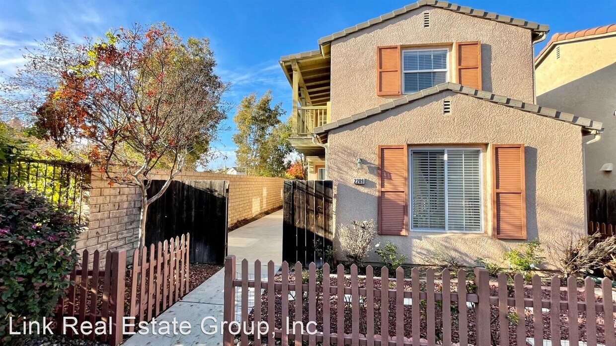 Foto principal - 3 br, 2.5 bath House - 2209 Lily Lane