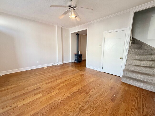 Building Photo - Spacious 4-Bedroom Home with Modern Update...