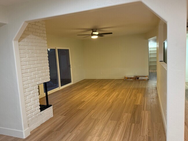 Foto del edificio - 3801 Bianchi Way