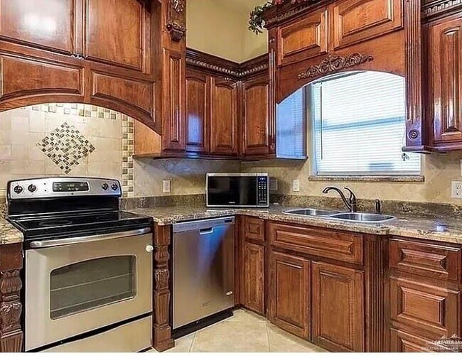 Foto del edificio - 6 Fairmont Ave