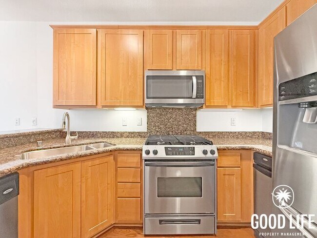 Foto del edificio - 12668 W Chapman Ave