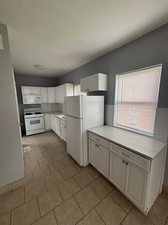 Foto del edificio - 4172 E Galbraith Rd