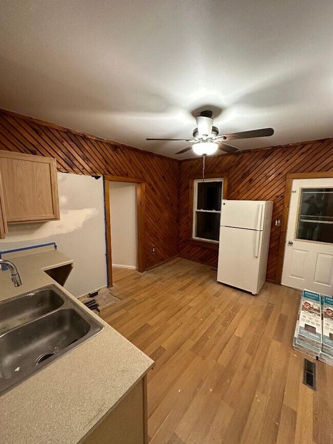 Kitchen - 32 H St