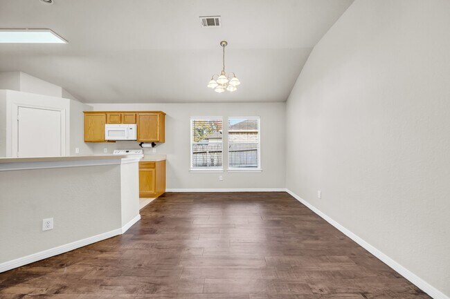 Building Photo - 256 Indian Falls S