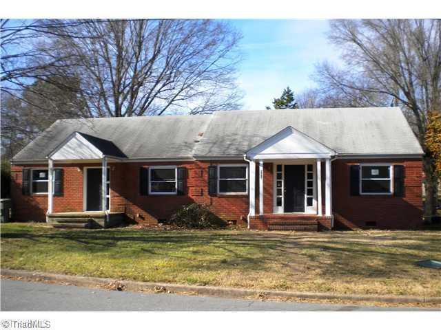 Foto principal - 300 N 3rd Ave