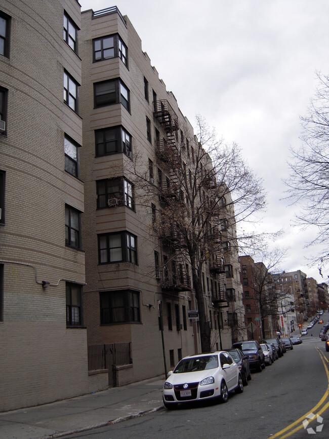 Foto del edificio - 725 West 184th Street