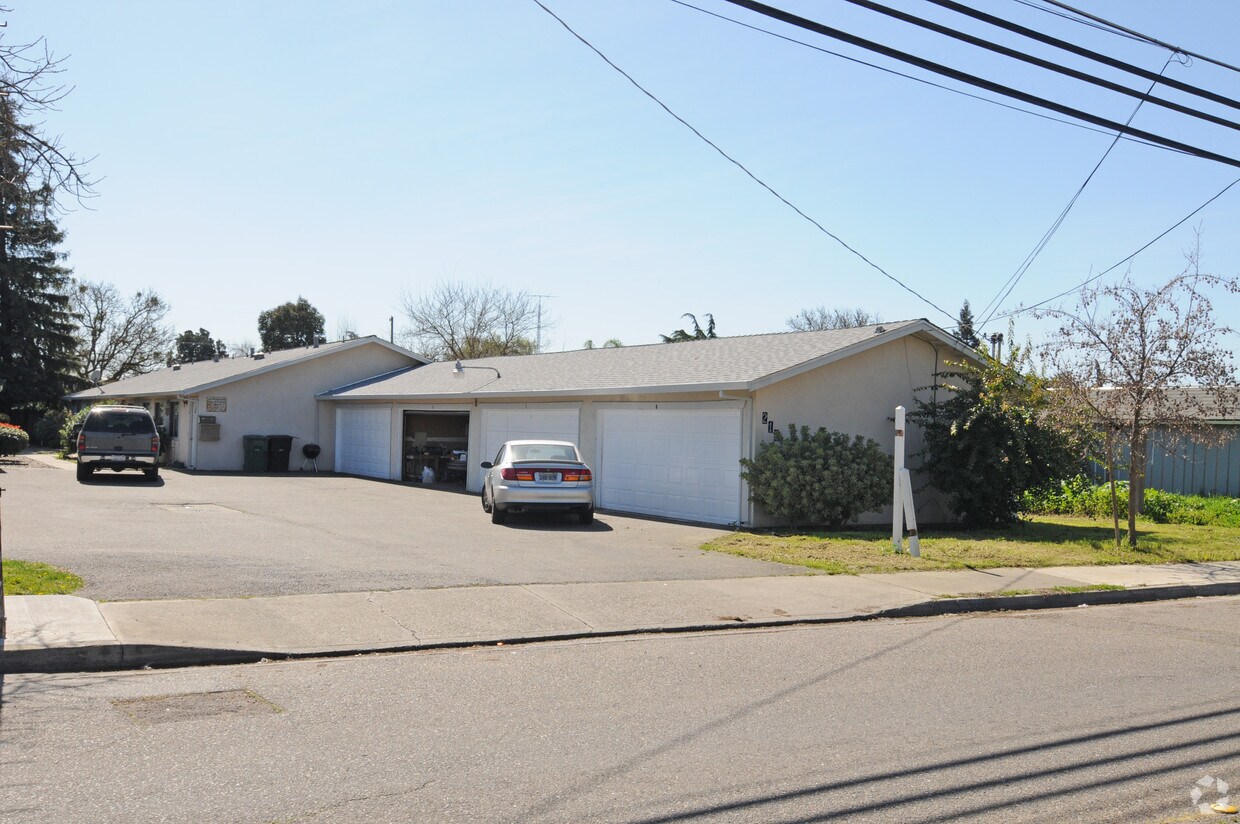 Primary Photo - 216 Floyd Ave