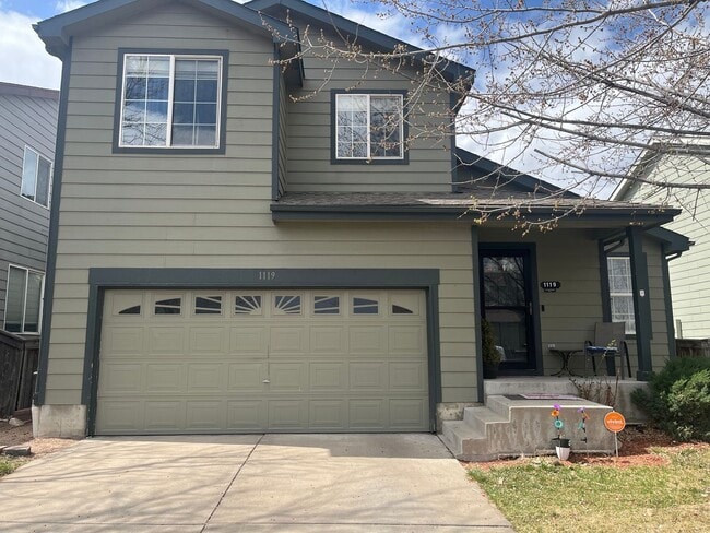 Spacious 3 bedroom 3 1/2 Bath - Spacious 3 bedroom 3 1/2 Bath House