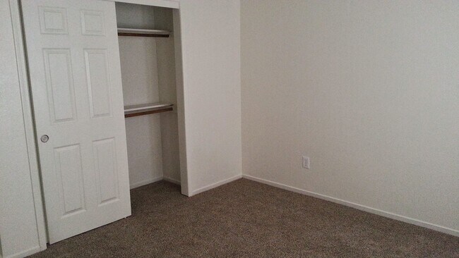 Foto del edificio - 3805 W Meadow Ave