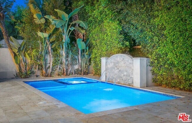 Foto del edificio - 331 Canon Dr