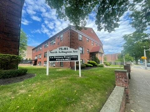 Foto del edificio - 75 N. Arlington Ave