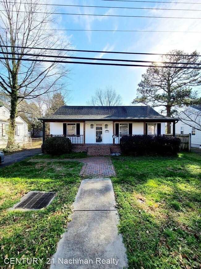 Foto del edificio - 3 br, 2 bath House - 2120 E. Pembroke Avenue