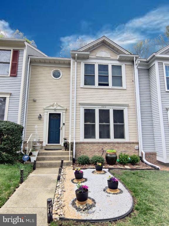 Foto principal - 7212 Burton Hill Ct