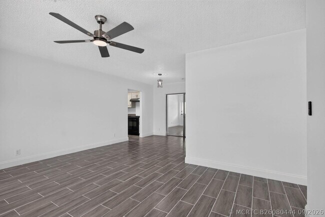 Foto del edificio - 631 SW 10th Ct