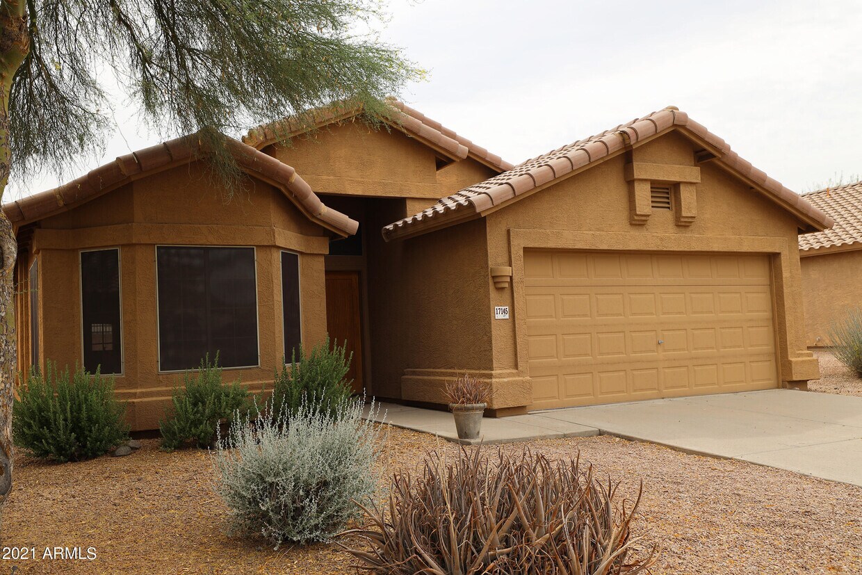 Primary Photo - 17145 E Rockwood Dr