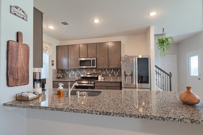 Foto del edificio - 14802 Black Rail Dr