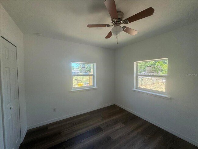Foto del edificio - 1539 Roselawn St SW