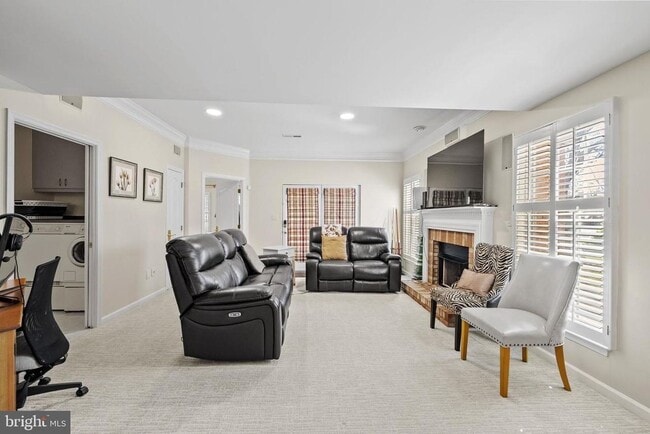 Building Photo - 21515 Trowbridge Sq