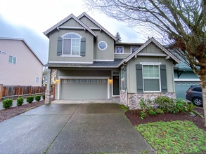 Building Photo - 4638 NE Beaumead Ln