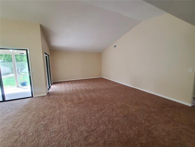 Foto del edificio - 7 Blairton Ct