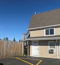 Building Photo - 639 Phillips Rd